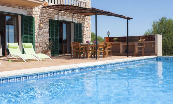 S'alqueria Blanca House | newly built villa, Quiet Location, Rustic Style, Swimming Pool