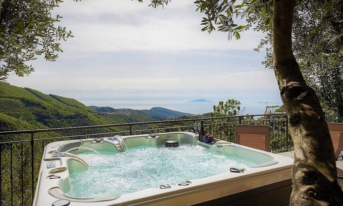 Moiano Apartment | Newly refurbished apartment with hot tub and terrace near Sorrento