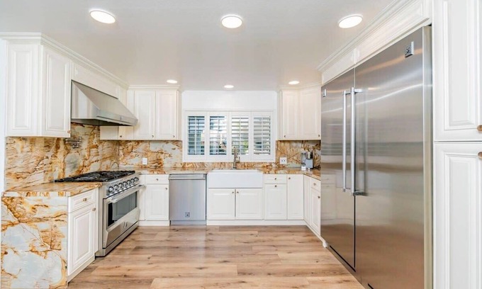 Westlake Village House | Newly Remodeled 4B2.5B Getaway