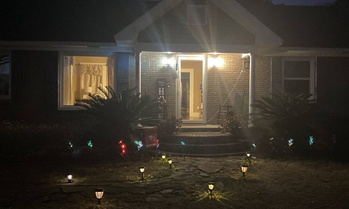 Alexandria Apartment | Newly Remolded Southern Cottage Studio