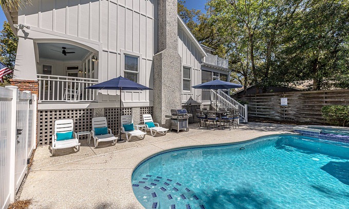 Saint Simons Island House | Newly Renovated for 2025! Wonderful Escape, Private Pool!, Pet Friendly! Close to Everything!