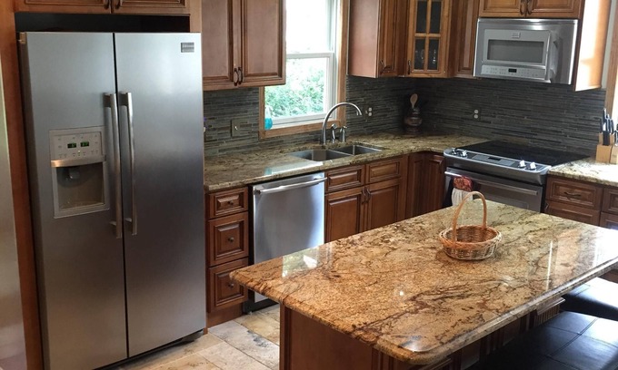 West St. Paul House | Newly renovated 3 bedroom, 2 bathroom home (8.5 miles from airport)