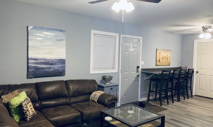 Fort Valley House | Newly renovated cozy 1090 sq feet brick house. Free WiFi, cable TV, parking.