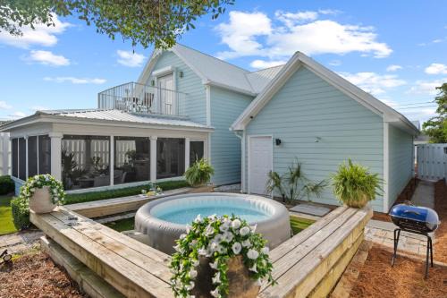 Inlet Beach Heights House | Newly Renovated 2-min Walk to the Beach The Coastal Cottage by AvantStay