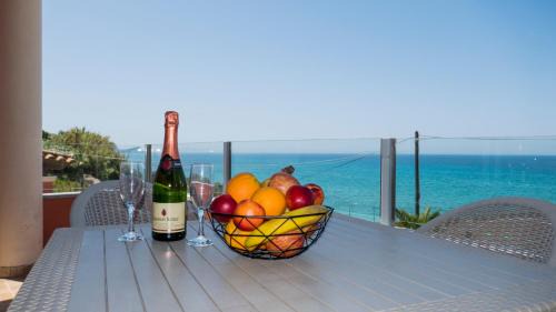 Termenades Apartment | Nias Beachfront Apartments close by to Sidari