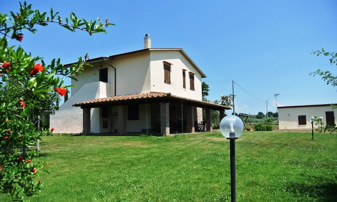 Magliano in Toscana Apartment | Nice apartment for 4 people with TV, pets allowed and parking