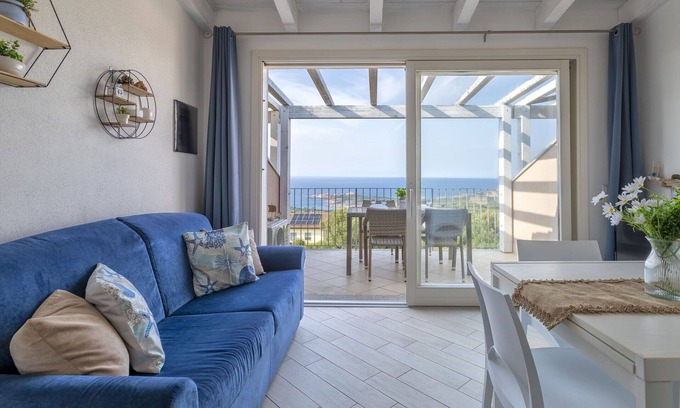Paduledda Apartment | Nice apartment for 4 guests with pool, A/C, TV, terrace, pets allowed and parking
