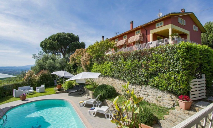 Giugnano Apartment | Nice apartment for 10 guests with private pool, WIFI, TV, patio and pets allowed