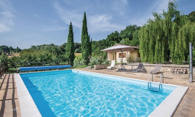 Fornole Apartment | Nice apartment for 3 guests with A/C, WIFI, pool, TV and panoramic view