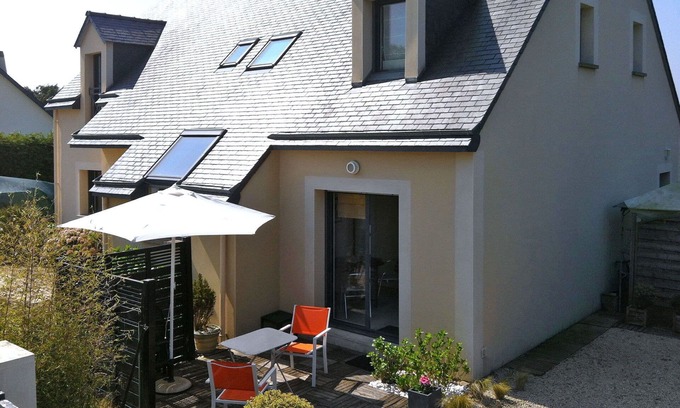 Lancieux Apartment | Nice apartment for 4 people with WIFI, TV, terrace and pets allowed