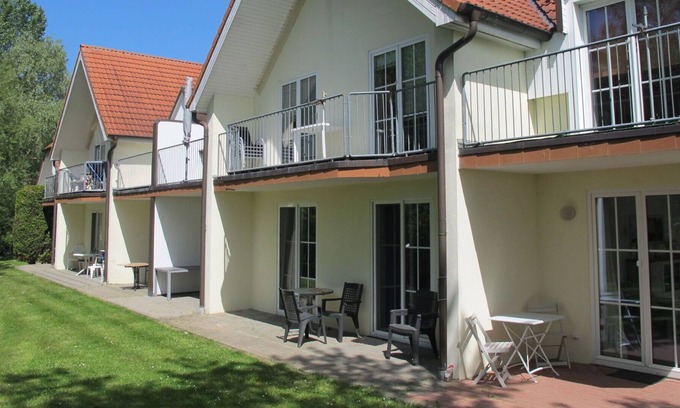 Gollwitz Apartment | Nice apartment for 4 guests with WIFI, TV, terrace, pets allowed and parking