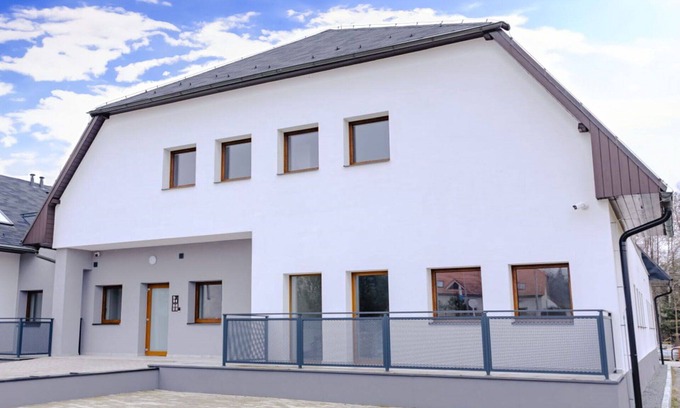 Trebon Apartment | Nice apartment for 5 people with WIFI, TV, terrace, panoramic view and parking