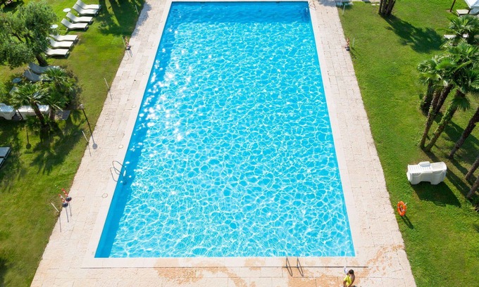 Riva del Garda Apartment | Nice apartment for 5 guests with WIFI, pool, TV and balcony
