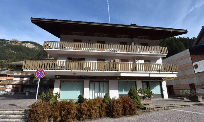 Campitello di Fassa Apartment | Nice apartment for 5 people with WIFI, TV and balcony