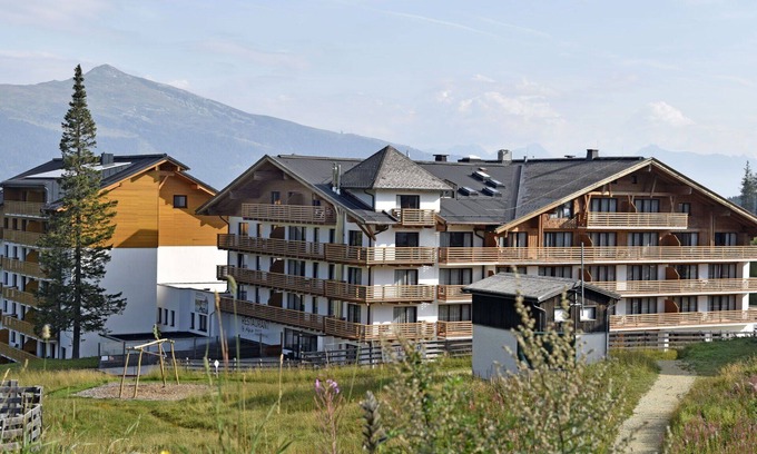 Katschberg Apartment | Nice apartment for 6 guests with WIFI, pool, TV, balcony, pets allowed and panoramic view