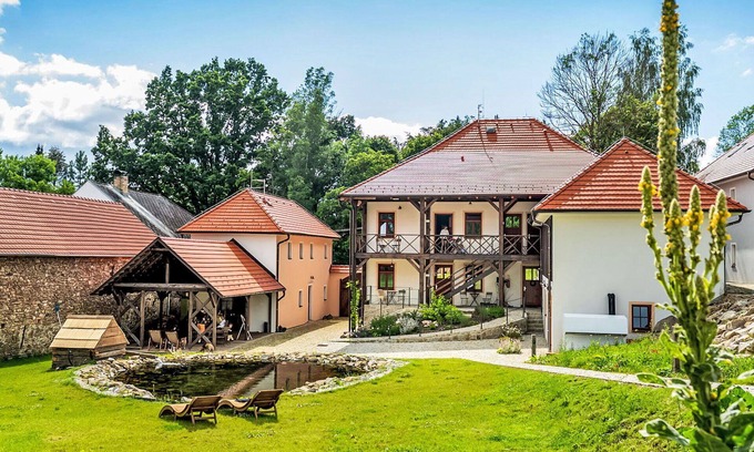 Horni Plana Apartment | Nice apartment for 4 people with WIFI, terrace and pets allowed