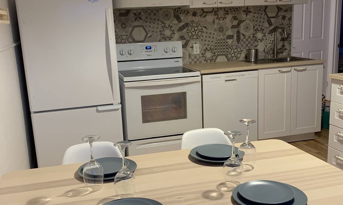 Longue-Pointe Apartment | Nice apartment in a quiet area