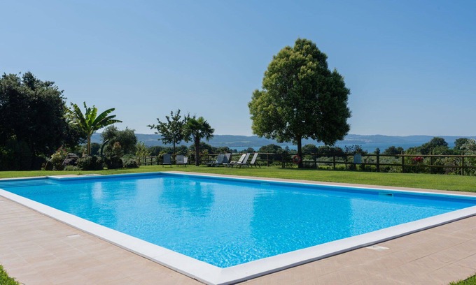 Bolsena Villa | Nice apartment in villa for 12 people with WIFI, pool, TV and terrace