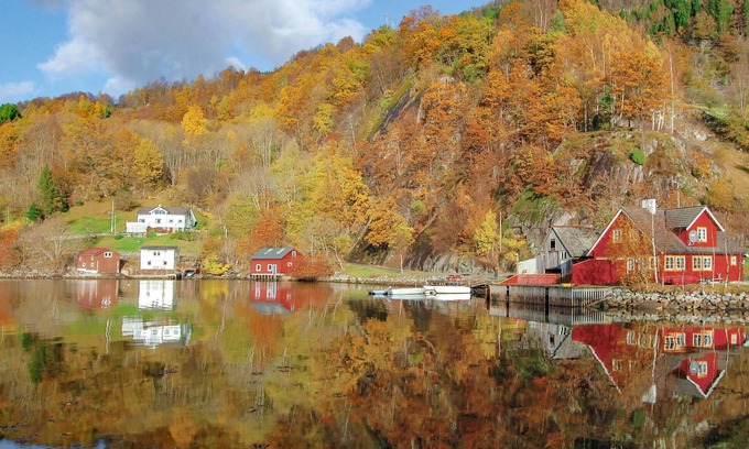 Akra House | Nice home in åkra with WiFi