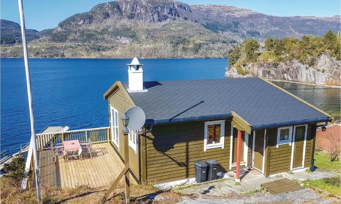 Eikelandsosen House | Nice Home In Eikelandsosen With Sauna