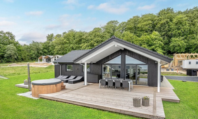 Sjølund House | Nice home in Sjølund with WiFi