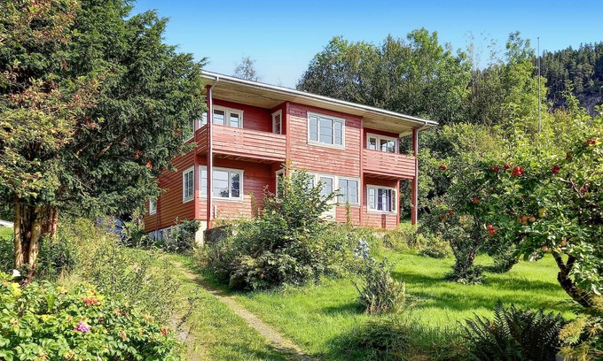 Kvinnherad House | Nice home in Varaldsøy