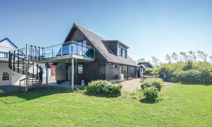 Vinderup House | Nice home in Vinderup with WiFi