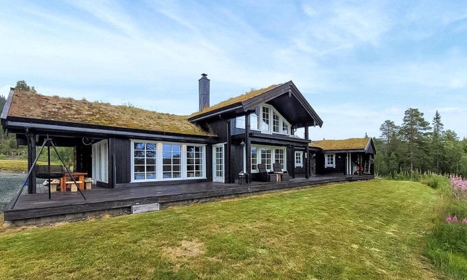 Vinje House | Nice home in Vinje with house sea view