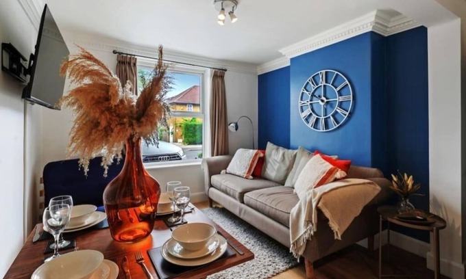 Wandle Valley House | Nice House & Free Parking Close to Morden & Sutton