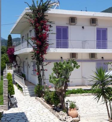 Nidri Hotel | Nidri Studios Apartments