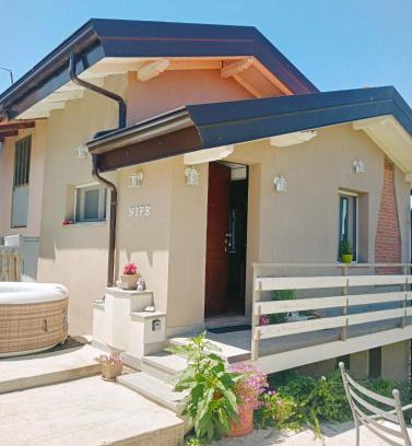 Ziano Piacentino Villa | NiFe Tiny House - Secret Garden