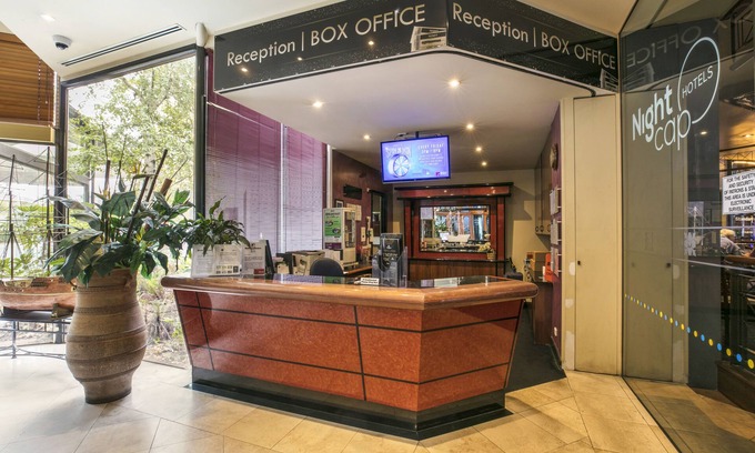 Chadstone Hotel | Nightcap at Matthew Flinders Hotel