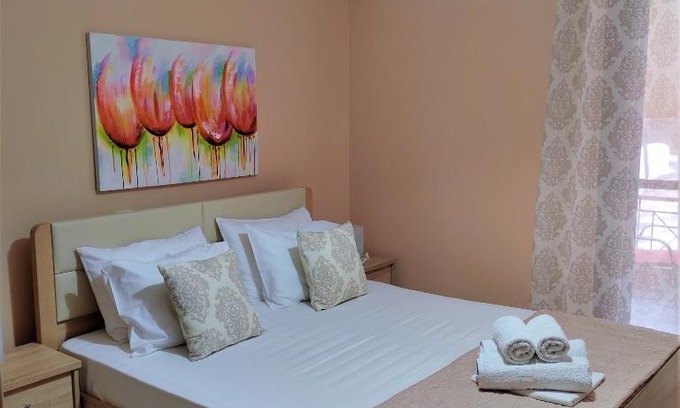 Nidri Apartment | Nini's House 1 - 100m from beach NIDRI TOWN CENTER