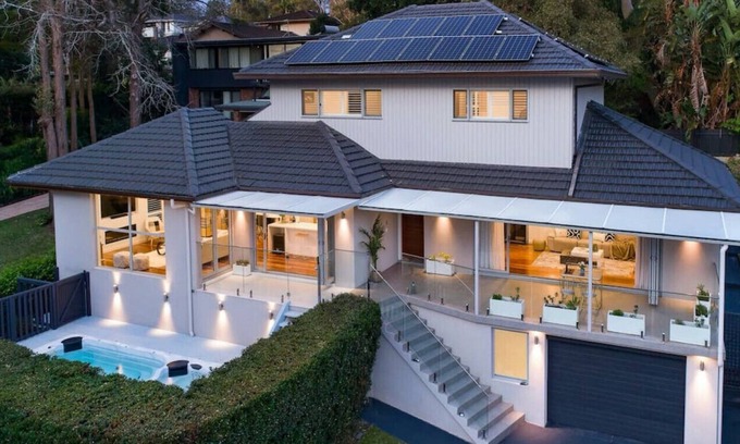 Lindfield House | NLIN014 · Aircabin|Lindfield|Luxury|5 Beds Holiday House