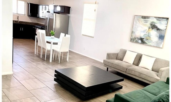 Las Cruces House | NM King Size bed/3 bedroom HOUSE