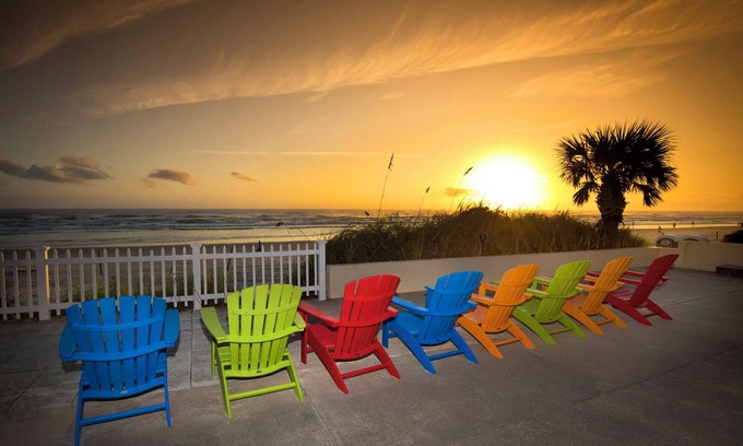 New Smyrna Beach Apartment | NO PET FEES - Angel Inn the Sand - Fish Unit Upstairs North Direct Beach Front