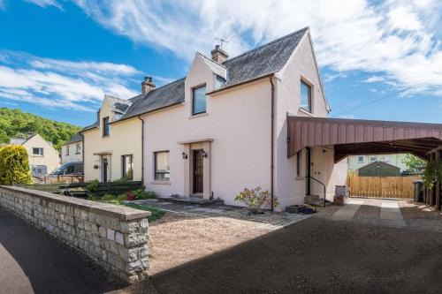 Birnam House | No27 Willowbank
