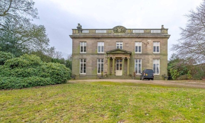 Hoylandswaine House | Noblethorpe Hall * Perfect Retreat in the Yorkshire Countryside*
