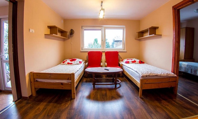 Sieradz House | noclegi pokoje gościnne kwatery pracownicze Dobranocka