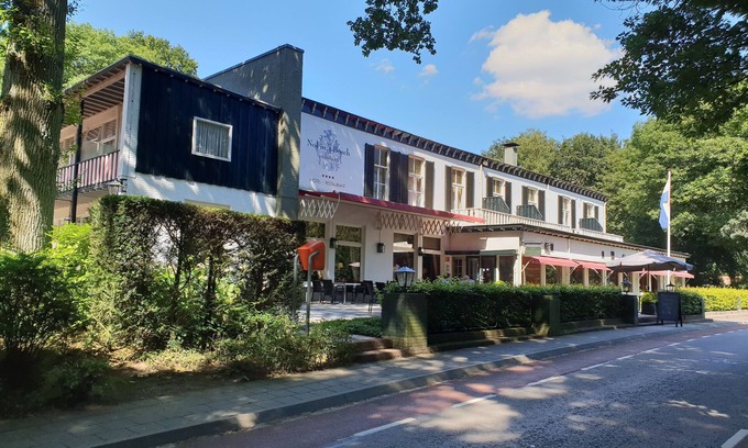 Municipality of Wageningen Hotel | Nol in 't Bosch