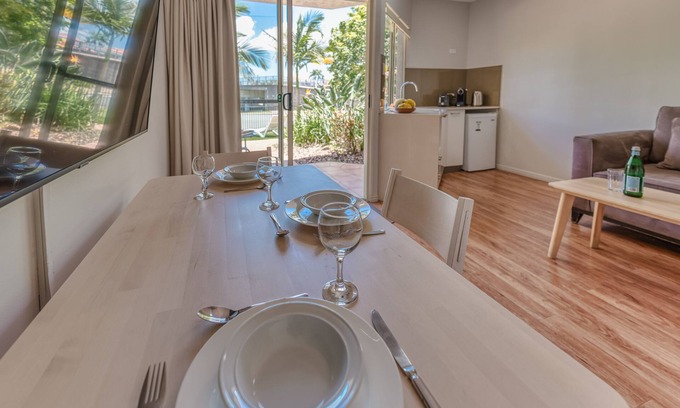 Noosaville Hotel | Noosa Sun