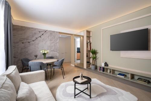 Pipera Apartment | North by Urbanesq Cortina K