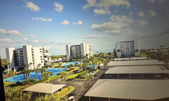 Fort Pierce Shores Condo | North Hutchinson Island - Cozy condo steps away from natural beach - great views