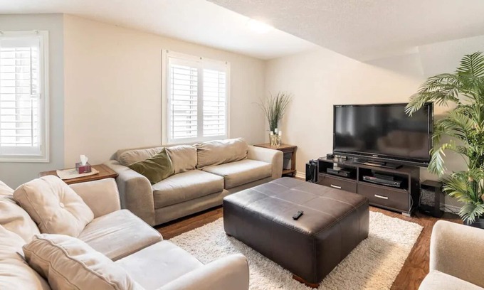 London House | NORTH LONDON OPEN CONCEPT PRIVATE 1BD UNIT