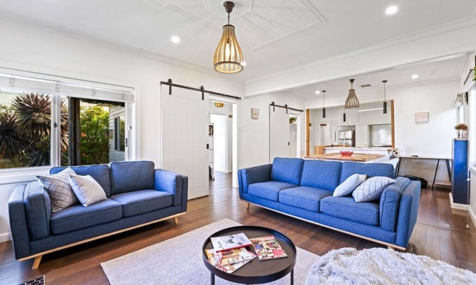 North Geelong House | North Shore Oasis, spacious nest