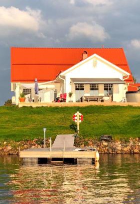 Boden Villa | Northern Lights exclusive house by the river