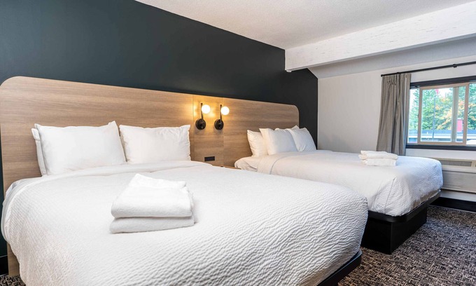 Revelstoke Hotel | Northwinds Hotel Revelstoke
