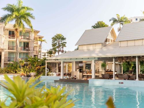 Cairns Central Business District Hotel | Novotel Cairns Oasis Resort