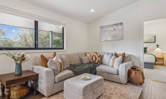 Crackenback Cottage | Nowhere Cottage rural retreat