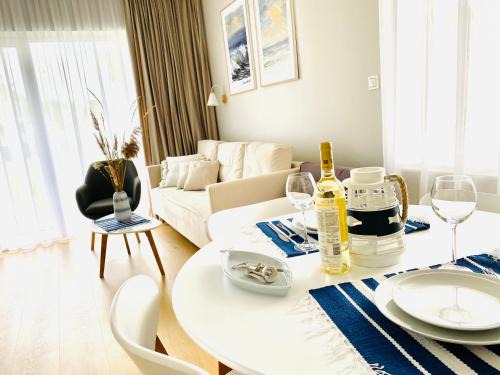 Sztutowo Apartment | NOWY 40m2 Apartament 2 pokoje! Duży Taras ! Parking ! Stojak na rowery ! Stacja Baltic Twins